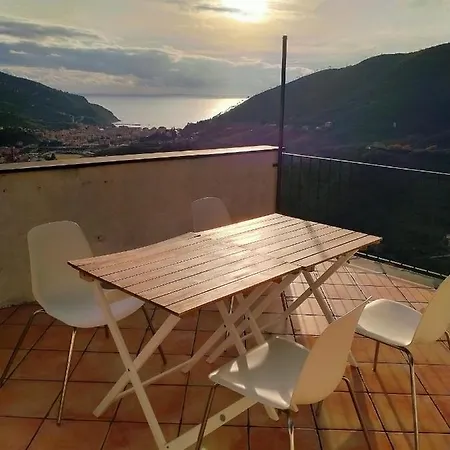 شقة Trilocale In Dimora Tipica Montale (Liguria)