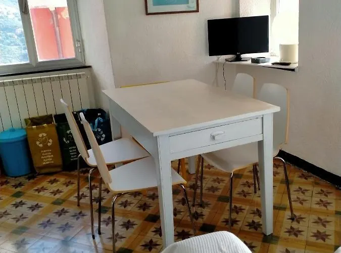 Trilocale In Dimora Tipica Montale