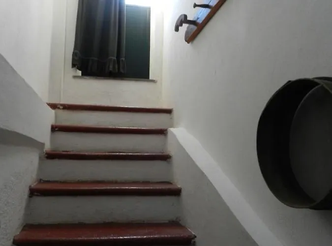 Apartman Trilocale In Dimora Tipica Montale