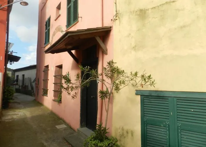 Trilocale In Dimora Tipica Montale